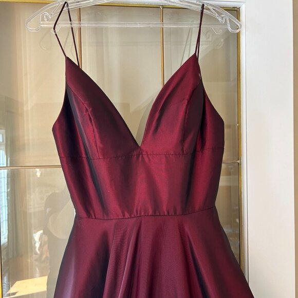 Beautiful Burgundy satin formal dress - Picture 2 of 6